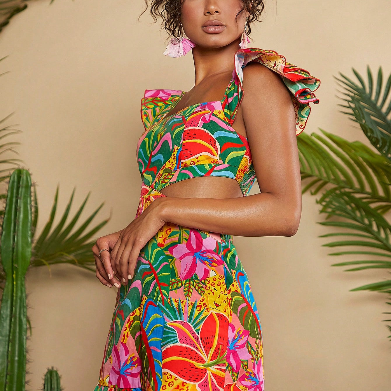 Travachic Estampa Tropical Cintura Cut Out Bainha Com Babado Vestido