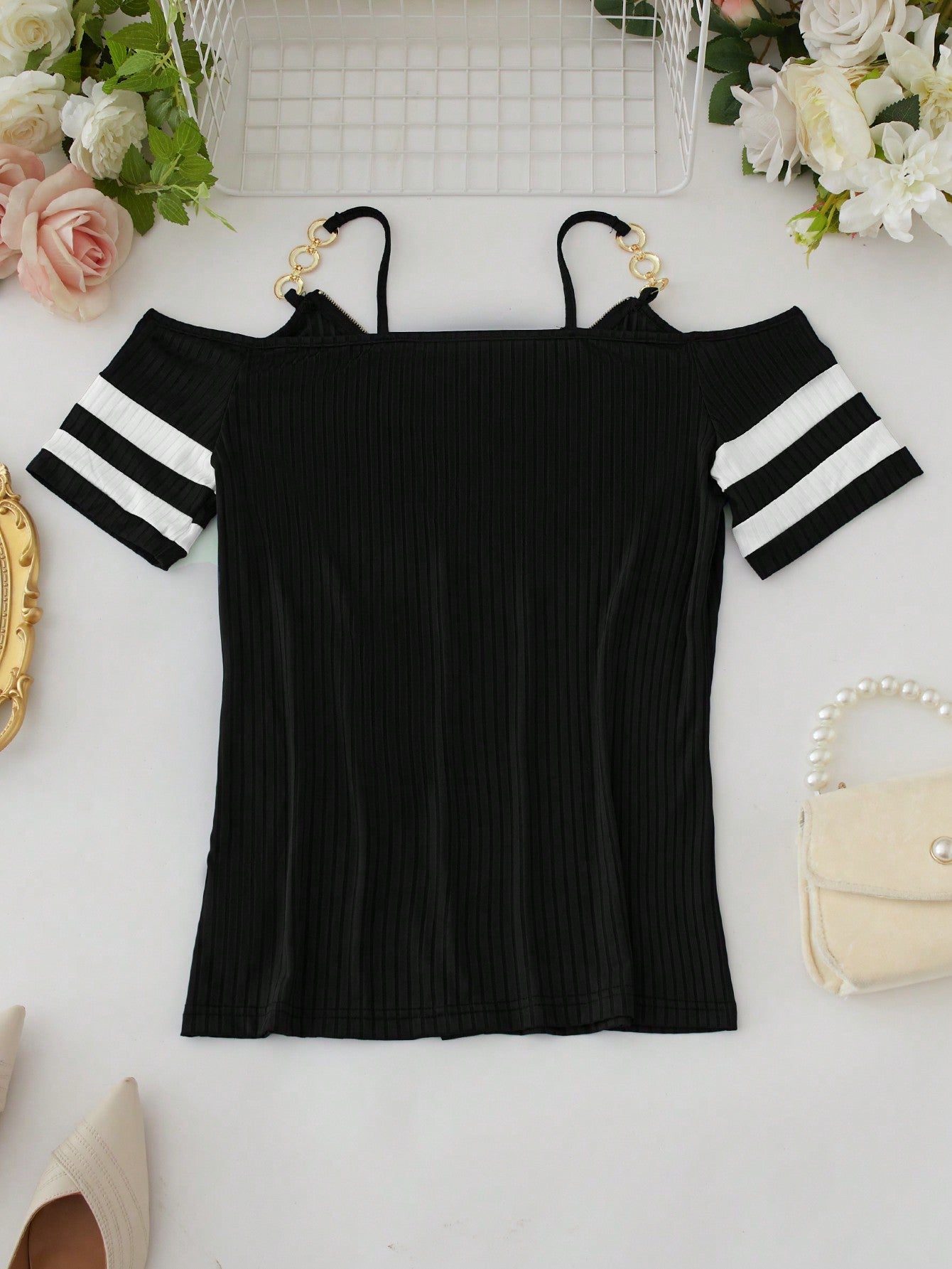 EMERY ROSE Women's Cold Shoulder T-Shirt With Metal Chain Decoration