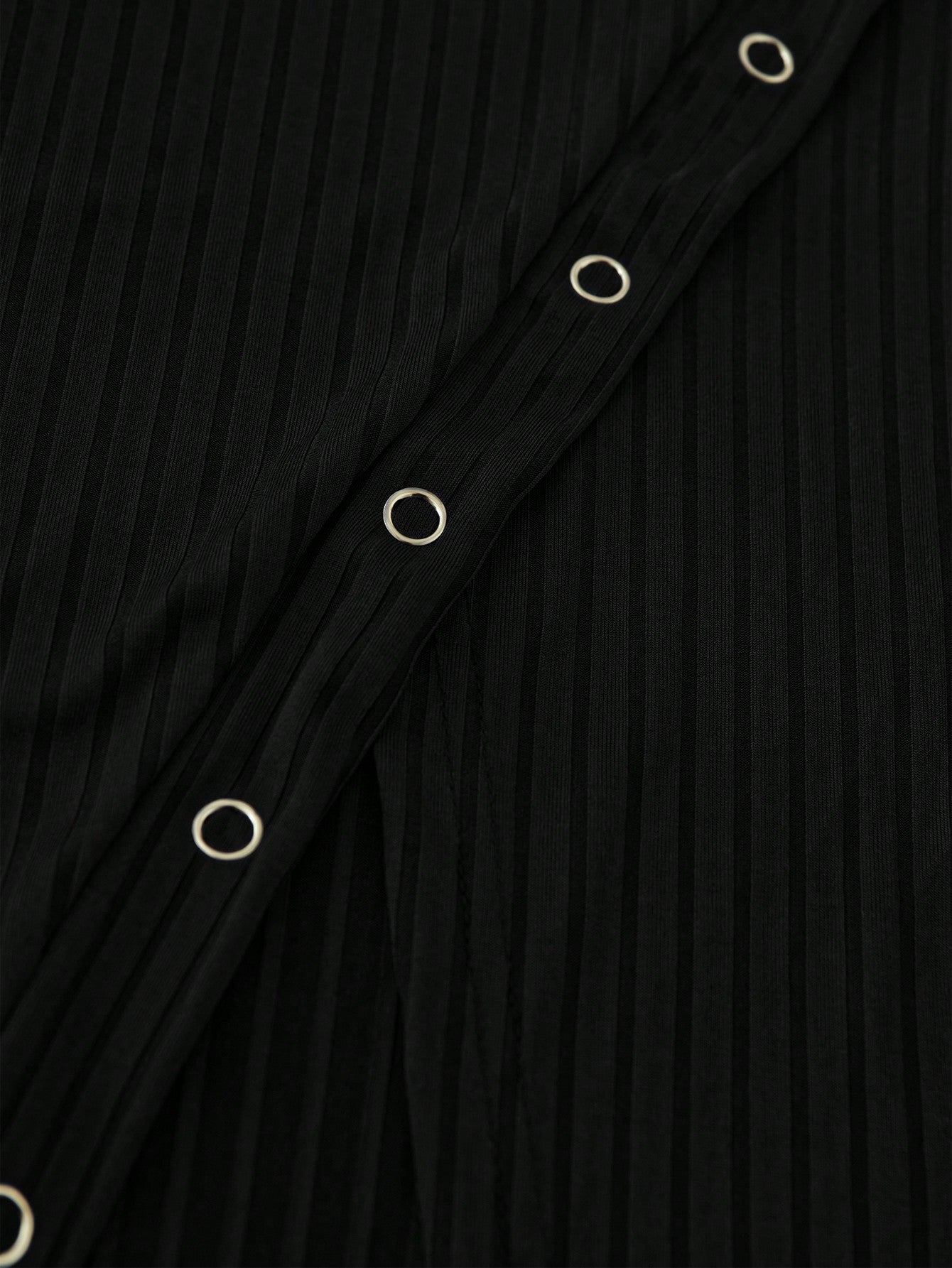 EMERY ROSE Women's Cold Shoulder T-Shirt With Metal Chain Decoration