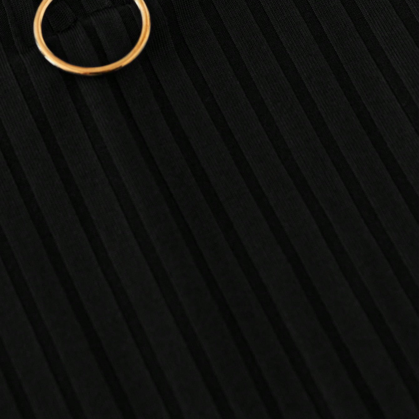 EMERY ROSE Women's Cold Shoulder T-Shirt With Metal Chain Decoration