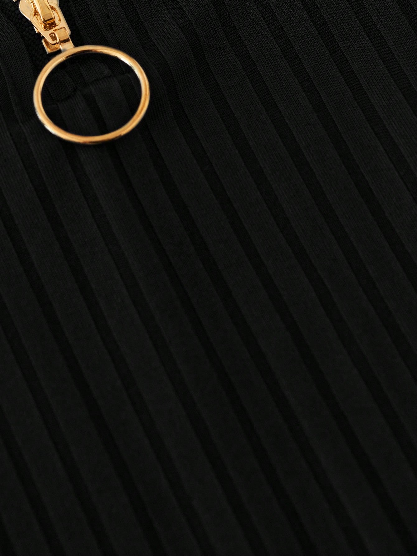 EMERY ROSE Women's Cold Shoulder T-Shirt With Metal Chain Decoration