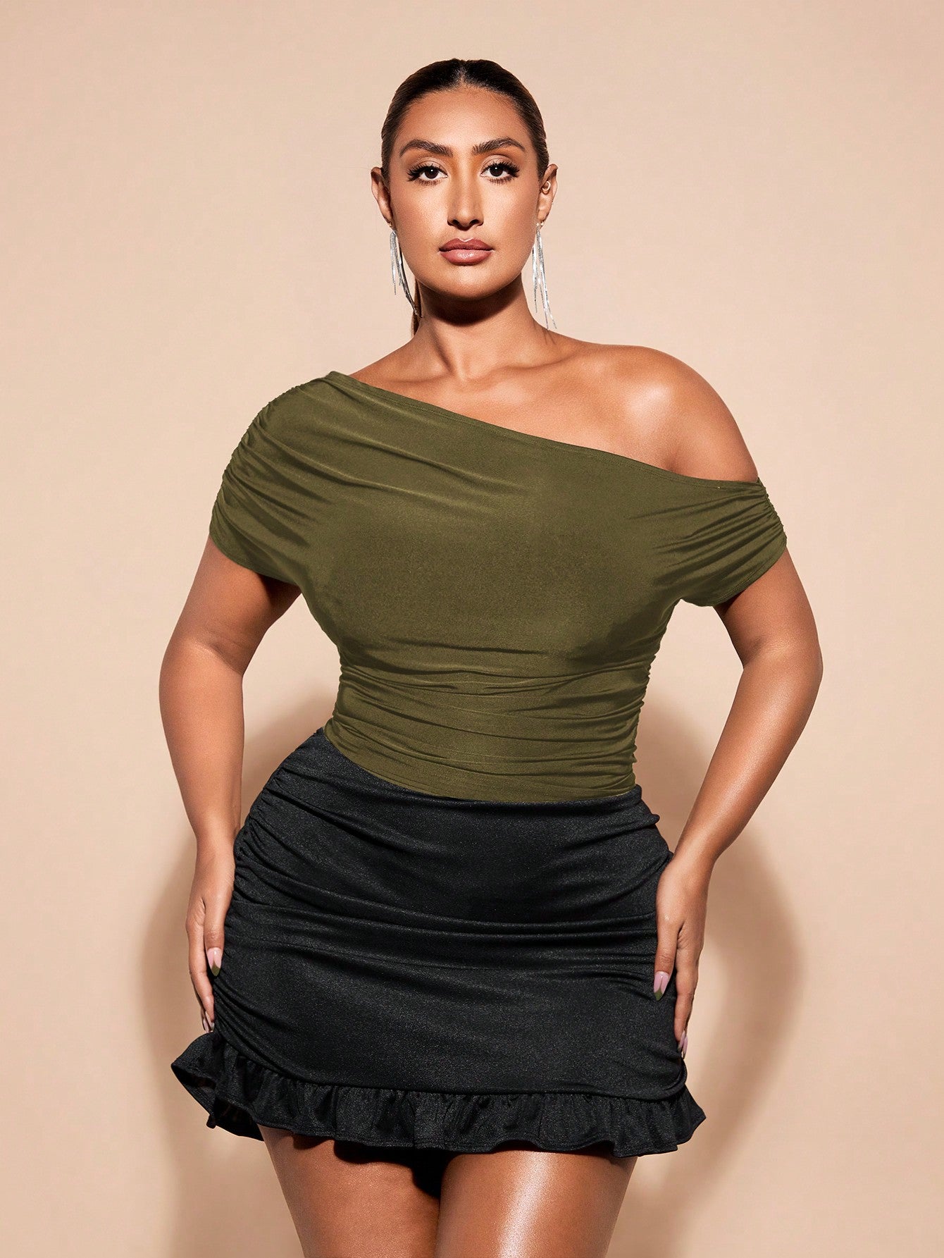 BAE Plus Size Women's Off-Shoulder Black Short Sleeve T-Shirt