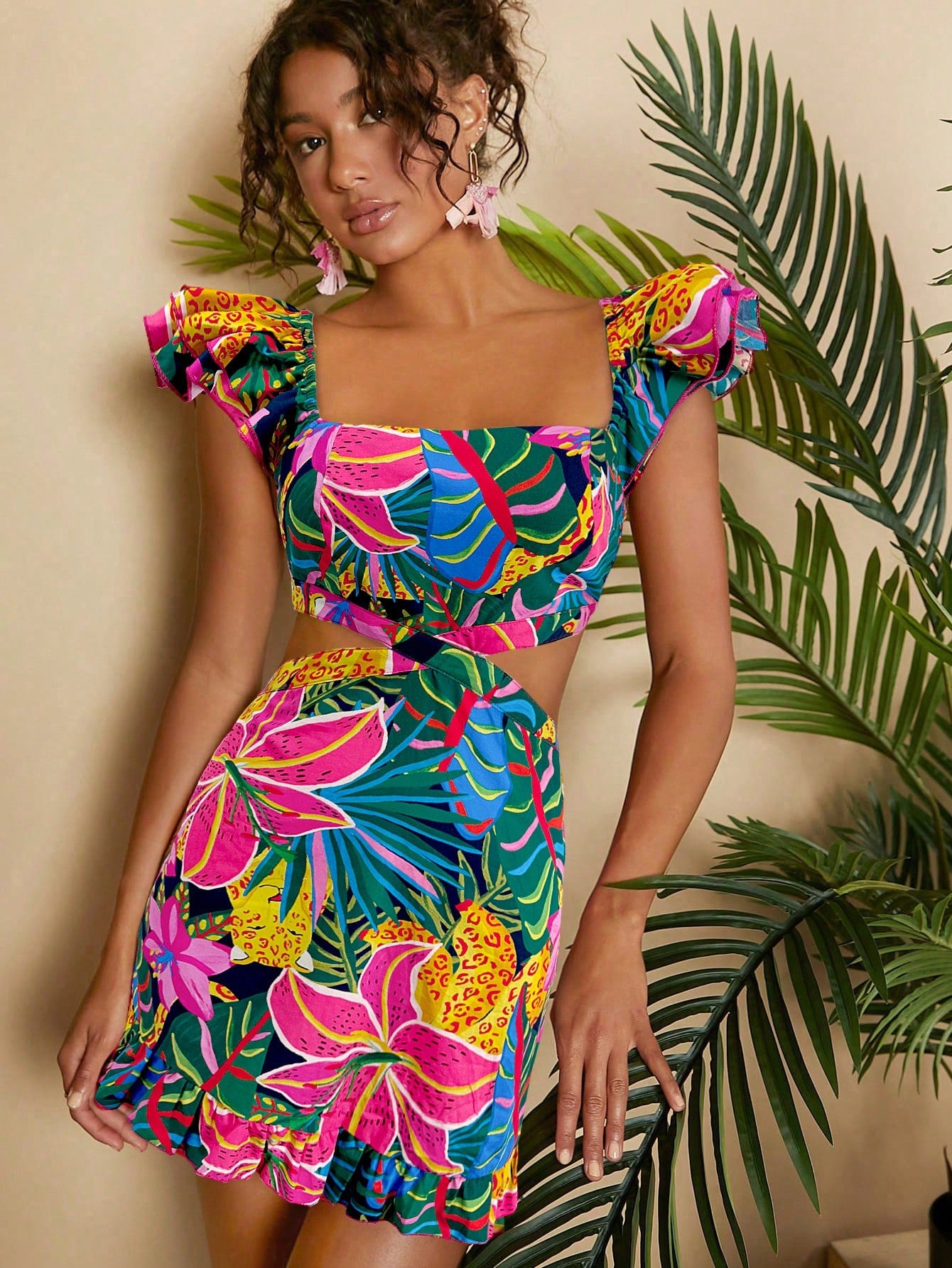 Travachic Estampa Tropical Cintura Cut Out Bainha Com Babado Vestido